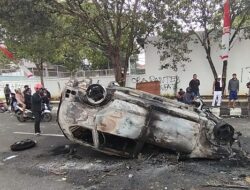 Massa Bakar Mobil hingga Rusak Kantor Bupati Pati, Demo Tolak Kenaikan PBB Berujung Ricuh