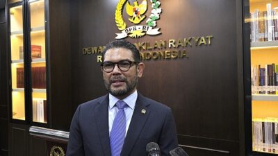 OTT Wamenaker, Nasir Djamil: Gol Bunuh Diri!