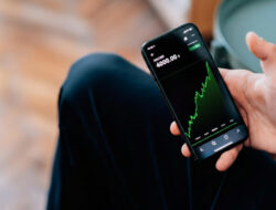 Harga Emas (XAUUSD) Stabil di Atas Level $4.000 Ditopang Kekhawatiran Shutdown AS