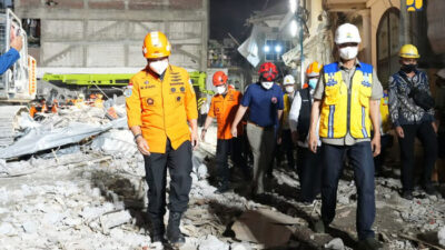 Kementerian PU Kerahkan Alat Berat Bantu Evakuasi di Ponpes Al Khoziny Sidoarjo