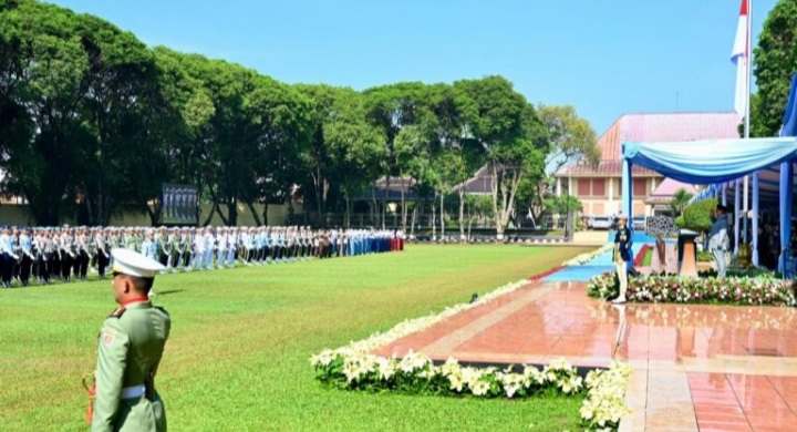 Presiden Prabowo Subianto memimpin upacara peringatan Hari Kesaktian Pancasila Tahun 2025 di Monumen Pancasila Sakti, Lubang Buaya, Jakarta, Rabu (01/10/2025). Ini merupakan upacara perdana yang dipimpin Presiden Prabowo. (Foto: BPMI Setpres)