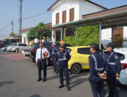 KAI Daop 8 Surabaya Pastikan Keselamatan dan Pelayanan Prima Lewat Pengecekan Lintas di Stasiun Sidoarjo