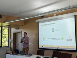 Delegasi Magister Manajemen UNAIR Tingkatkan Kapasitas Riset di Summer School Polandia