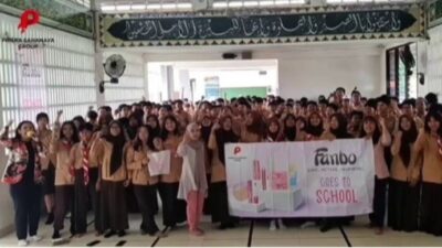 Beauty Class dan Content Creator Roadshow Fanbo x Priska Sahanaya di SMK Bunda Kandung