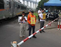 KAI Daop 2 Bandung Himbau Masyarakat Utamakan Keselamatan Saat Melewati Perlintasan Sebidang