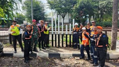 KAI Daop 1 Jakarta Lakukan Sosialisasi Keselamatan di JPL 23 dan Tutup Perlintasan Sebidang Liar