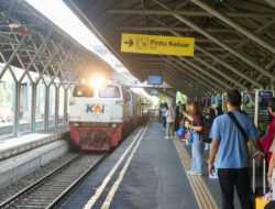 Explore Jakarta Cityscape by Train! Nikmati Diskon 20% dari KAI Daop 8 Surabaya di Jakarta Travel Fair 2025
