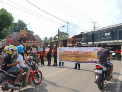KAI Divre III Palembang Imbau Pengendara Untuk Berhati-hati Ketika Melintas di Perlintasan Kereta Api