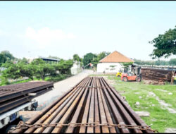 KAI Logistik Dukung Peningkatan Keselamatan Jalur KA melalui Pengiriman Rel R.54 Seberat 380 Ton