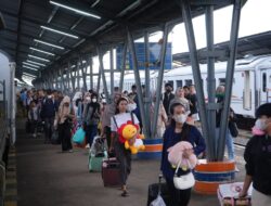 Momen Kebersamaan di Libur Akhir Tahun, KAI Divre III Palembang Ajak Masyarakat Pesan Tiket Rombongan Lebih Awal