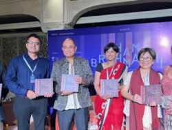 Tenun Persahabatan: Merajut Warisan India dan Indonesia dalam Heritage Threads