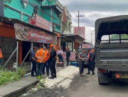 Lindungi Aset Negara, KAI Daop 8 Surabaya Tertibkan Bangunan di Emplasemen Stasiun Lawang