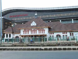 Antisipasi Kepadatan Akses ke Gambir, KAI Daop 1 Terapkan Berhenti Luar Biasa di Stasiun Jatinegara