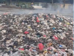 KAI Daop 1 Jakarta Kembali Ingatkan Warga Tidak Buang & Bakar Sampah di Sepanjang Jalur KA