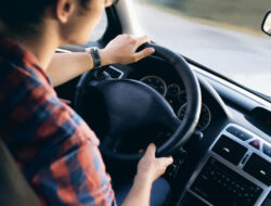 Bagaimana Menentukan Budget yang Realistis untuk Mobil Baru?