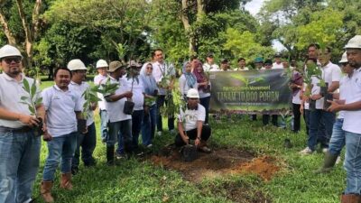 PTPN IV Regional VII Tanam 2.200 Pohon di Hari Menanam Pohon Indonesia
