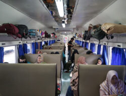 Tiket Nataru 2025/2026 Terjual 72 Persen, KAI Divre III Palembang Ingatkan Aturan Barang Bawaan