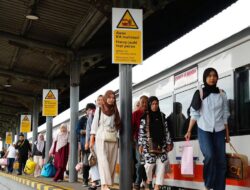 Volume Penumpang KAI Divre IV Tanjung Karang Tumbuh 14,09 Persen Jelang Libur Akhir Tahun