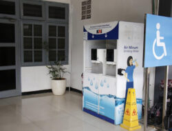 Manfaatkan Water Station di Daop 1 Jakarta, Jangan Lupa dan Isi Tumbler Anda