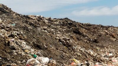 Ritual Penutupan TPA Suwung: Ancaman “Bom Sampah” Bali di Depan Mata