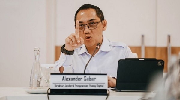 Dirjen Pengawasan Digital Kemkomdigi, Alexander Sabar, saat memberikan keterangan pers mengenai pengawasan teknologi AI di Jakarta.