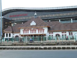 Antisipasi Kepadatan Malam Tahun Baru, Sejumlah KA Berhenti di Stasiun Jatinegara