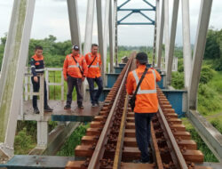 Guna Mitigasi Gangguan dan Pasca Pencurian Prasarana, Daop 7 Madiun Intensifkan Pemeriksaan Jalur Kereta Api