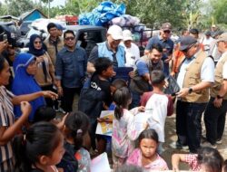 Holding Perkebunan Nusantara Salurkan Bantuan Pendidikan dan Logistik di Langkat