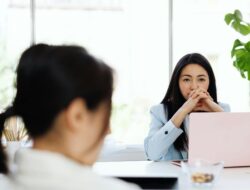 Tips untuk Mengurangi Membandingkan Hidup dengan Orang di Medsos