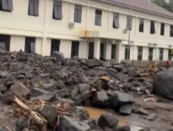 PU Kirim Personel dan Alat Berat Atasi Banjir Sitaro