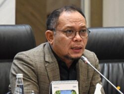 IHSG Ambruk dan Petinggi OJK Mundur, DPR Soroti Masalah Struktural