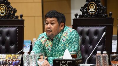 Anggota Komisi III DPR RI Abdullah saat memberikan tanggapan mengenai pentingnya menjaga ruang berekspresi dan etika dalam mengkritik kebijakan publik di Jakarta.