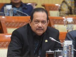 DPR Kunci Posisi Polri Tetap di Bawah Presiden