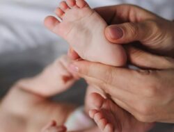 Eksim pada Bayi: Apa Penyebabnya dan Skincare Apa yang Aman Digunakan?