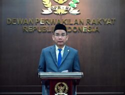 DPR Tegaskan UU Guru dan Dosen Jamin Kesejahteraan