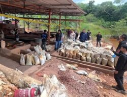 Polri Ringkus 7 Penyelundup Pasir Timah Ilegal