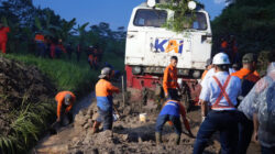 Seluruh Penumpang dan Crew KA Ciremai Dipastikan Selamat Pasca Longsoran di Petak Maswati – Sasaksaat, KAI Daop 2 Bandung Sampaikan Permohonan Maaf ke Seluruh Pelanggan Terdampak