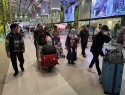 Kemlu Evakuasi Bertahap 45 WNI dari Wilayah Konflik Iran