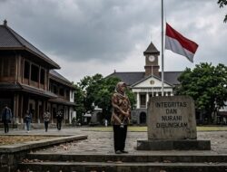 Hantu di Menara Gading