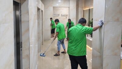 Gojek Percayakan Phenom Event Indonesia Sukseskan Aksi Bersih-bersih Masjid dan Berbagi Takjil di 14 Kota