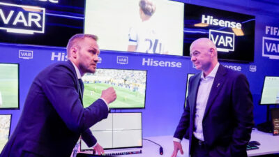 Hisense TV RGB-MiniLED Jadi Layar Resmi IBC Piala Dunia FIFA 2026™: Presiden FIFA Uji Langsung Sistem VAR