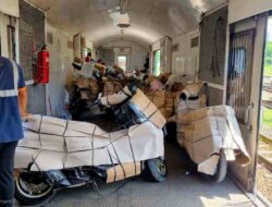 KAI Logistik Kirim 1.425 Motor dari Yogyakarta Saat Libur Panjang