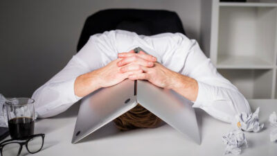 Financial Burnout: Saat Capek Cari Uang Tapi Saldo Tabungan Tidak Bertambah
