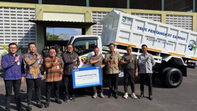 Dukung Pengelolaan Sampah di Bali, BRI Serahkan 1 Unit Dump Truck ke Kodam IX/Udayana