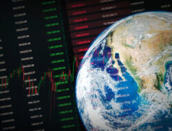 Kenaikan Suku Bunga dan Geopolitik: Mengapa Indeks Global Menjadi Pilihan Trader Saat Ini