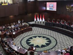 MK Perintahkan Anggaran MBG Terpisah dari Pendidikan