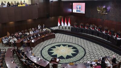 MK Perintahkan Anggaran MBG Terpisah dari Pendidikan