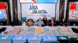 Antrean Saksi Berdasi